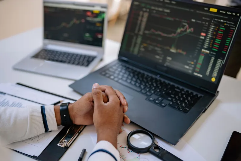 Detach to Dominate: The Counterintuitive Mindset That Turns Bettors Into Long-Term Winners